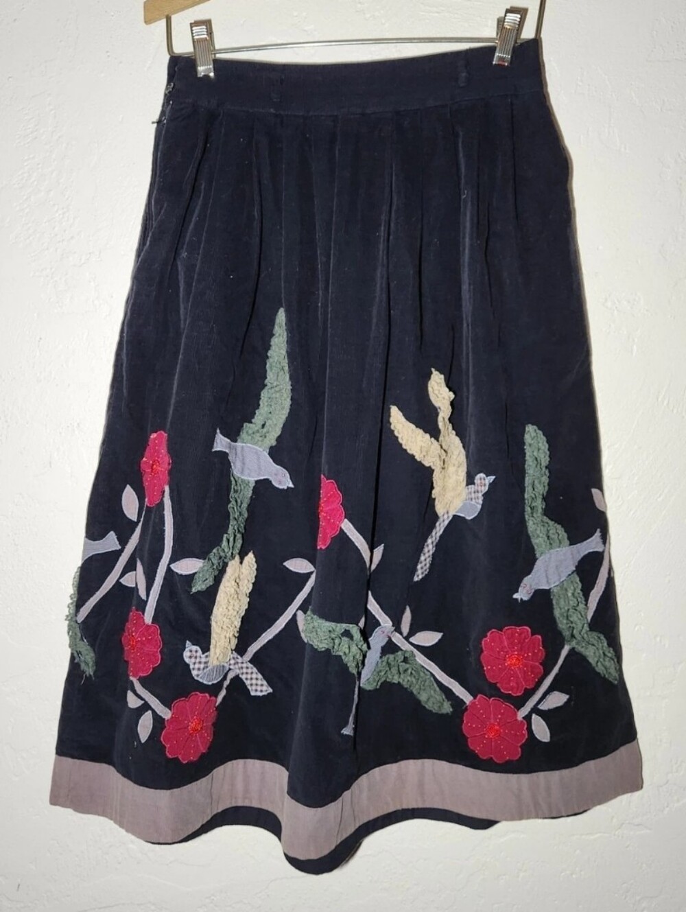 Vintage Rene Derhy Women's Size Medium Black Corduroy Embroidered Bird Appliqué - Picture 2 of 4